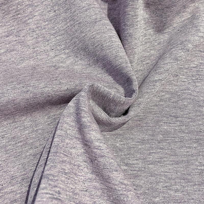 Tričko s krátkým rukávem ve velkém provedení, s barevným blokováním a výklenkem, potištěné vzhůru nohama.