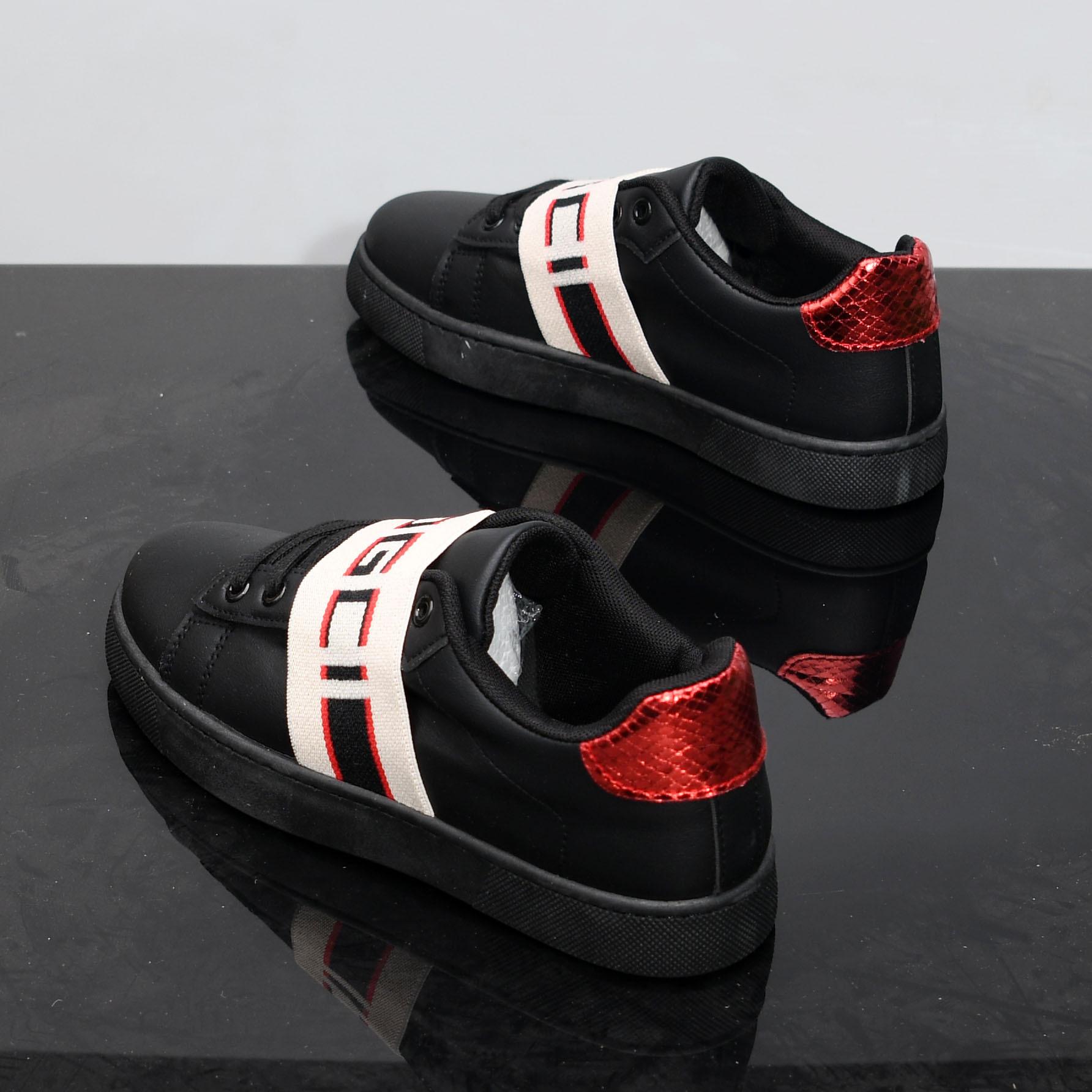 

Spring and summer new breathable, odor-proof soft soles and comfortable sports and leisure training shoes 2 44 чорний