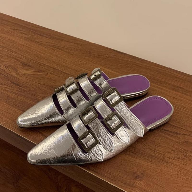 

Модные женские модные шлепанцы Baotou Летние новые остроносые полые с металлической пряжкой Мягкая подошва Противоскользящие износостойкие сандалии на плоской подошве 40 серебряный