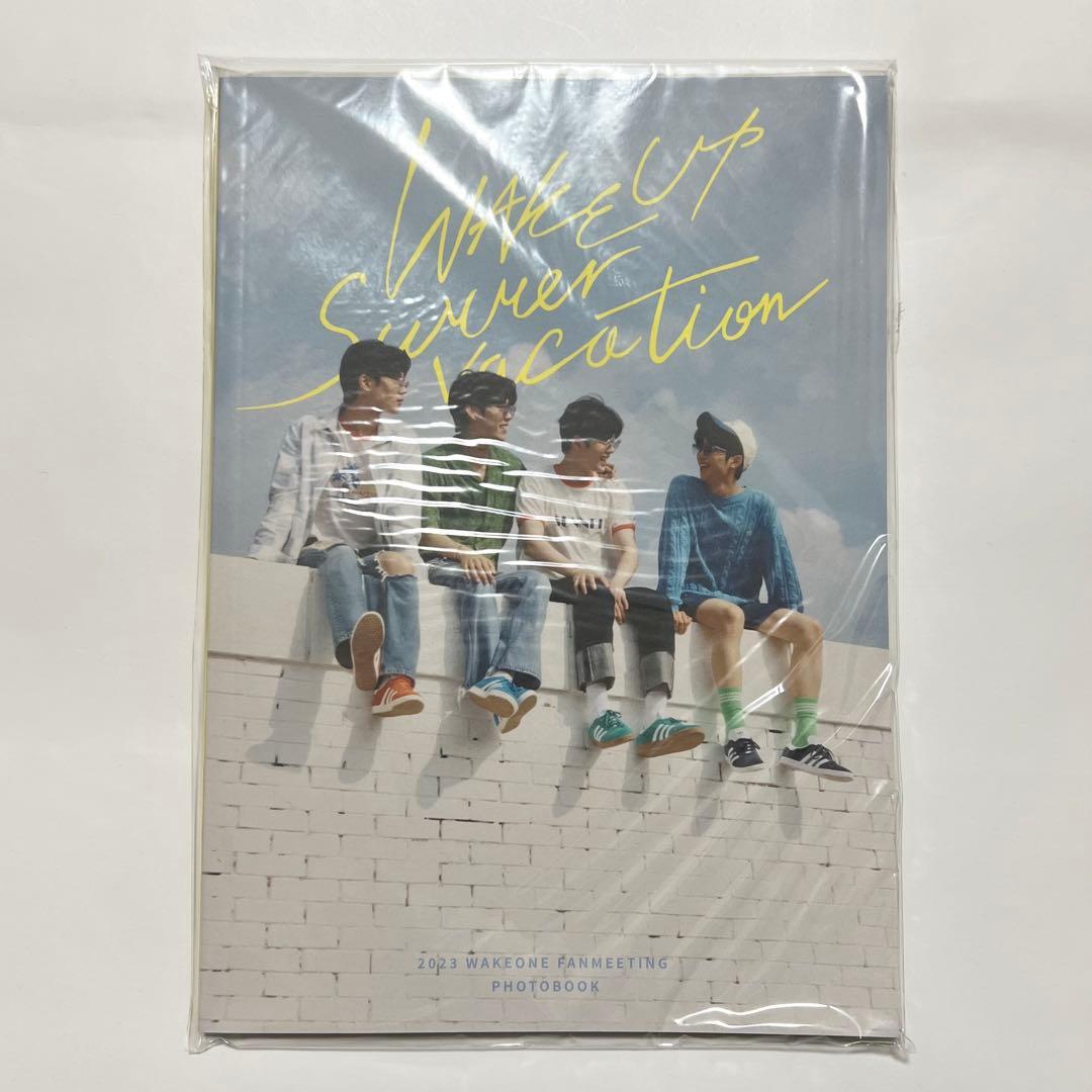 

[USED] WAKEONE 2023 Korea Fan Meeting Photobook