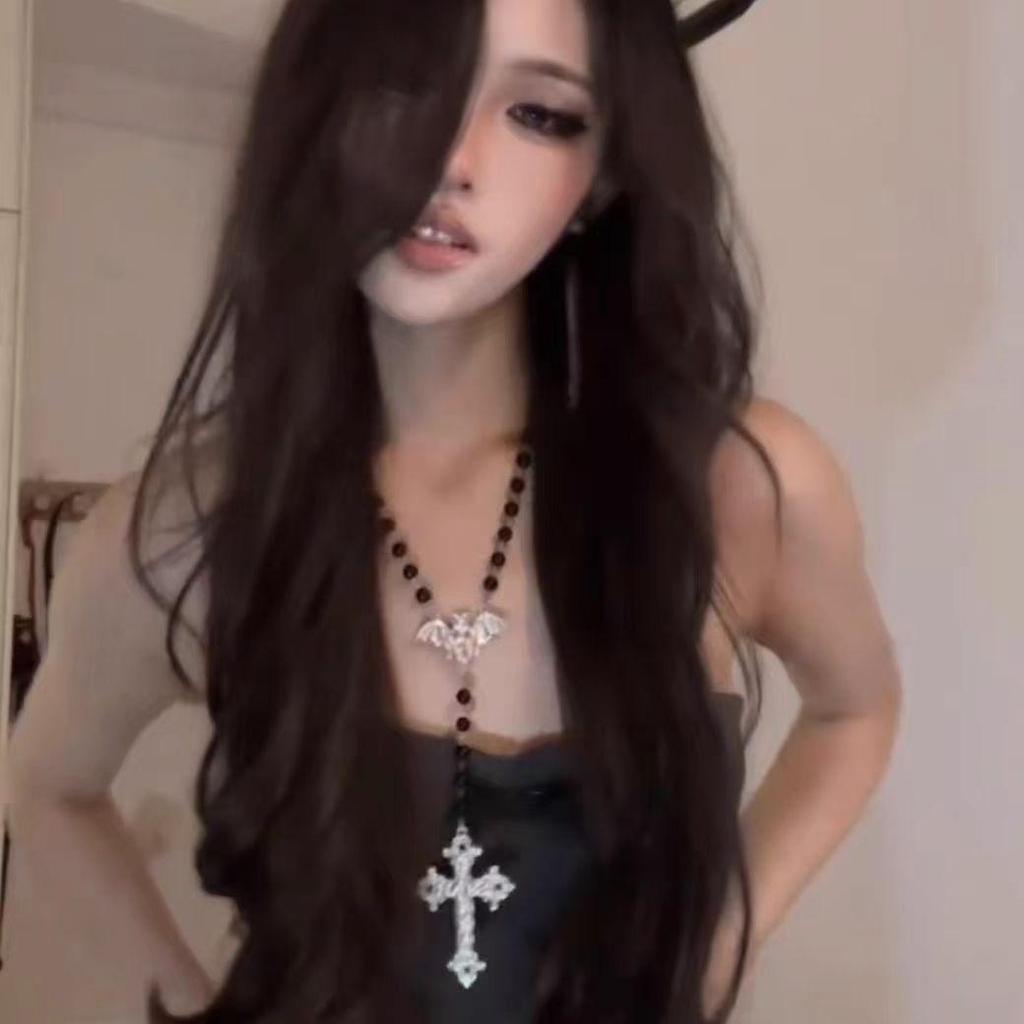 Y2K Perlenkreuz-Halskette – europäischer und amerikanischer Stil, schwarzes Fledermaus-Design, coole Schlüsselbeinkette