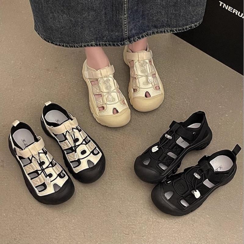 Plateau Römersandalen Damen 2025 Sommer neu Oberbekleidung Mode hässlich süß Papa Schuhe beliebt lässig Lochschuhe Tide