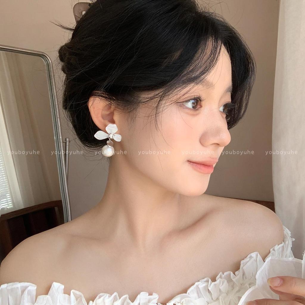 Super Fairy White Petal Pearl Asymmetrical Dangle Earrings for Women - Unique 2025 Design