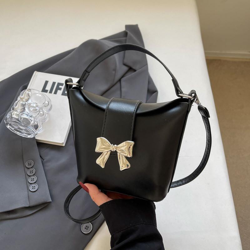 Fashionable French Style Women s Bag 2024 New Sweet And Simple Butterfly Knot Handbag чёрный