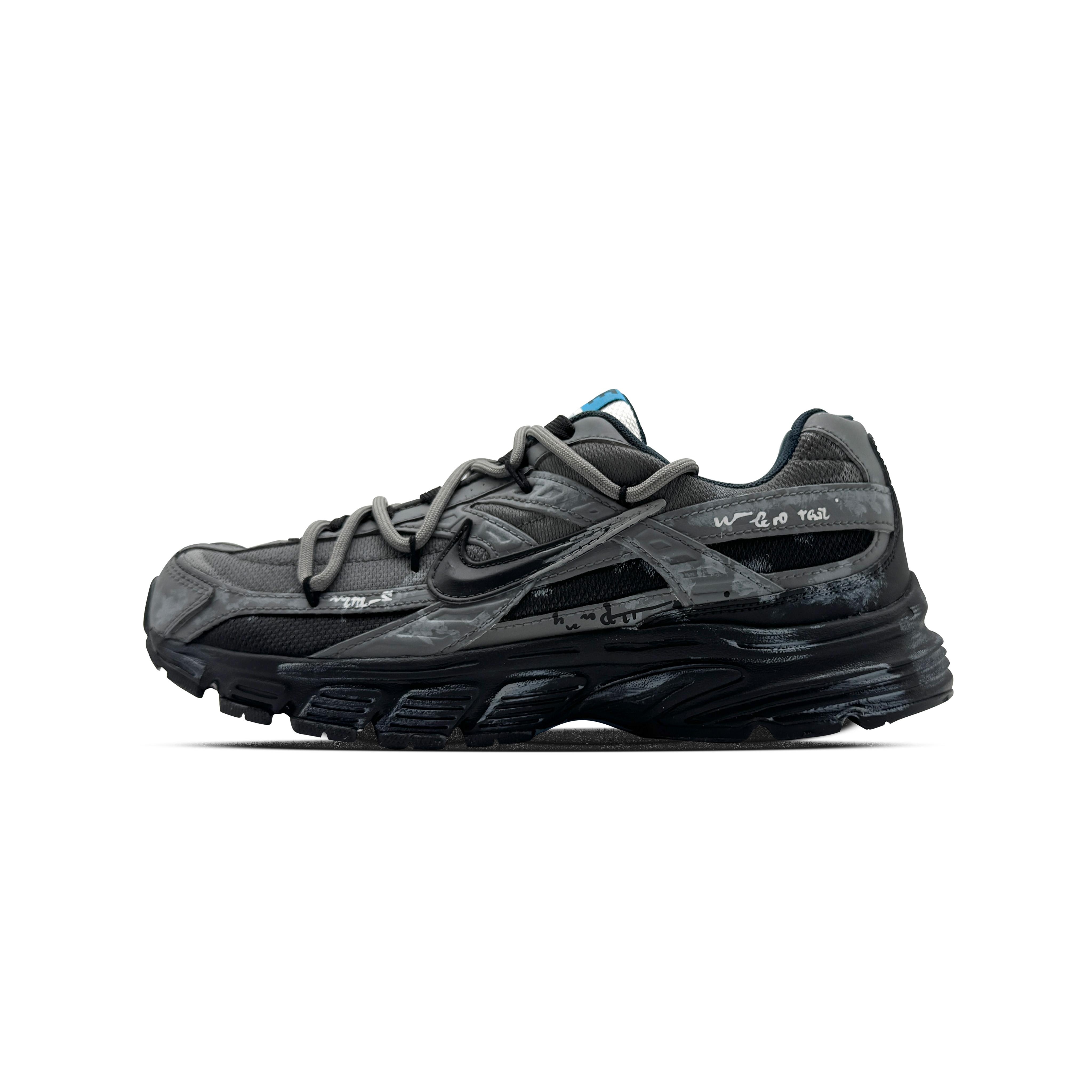 

Nike Initiator Mesh Feel, Wild Adventure Cushioning Low top Casual Running Shoes Men s Dark Gray DZ2776-141(Team800-) 42.5
