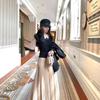 Elegant Slim-fit Floral U-neck Top for Women: Autumn/Winter Collection