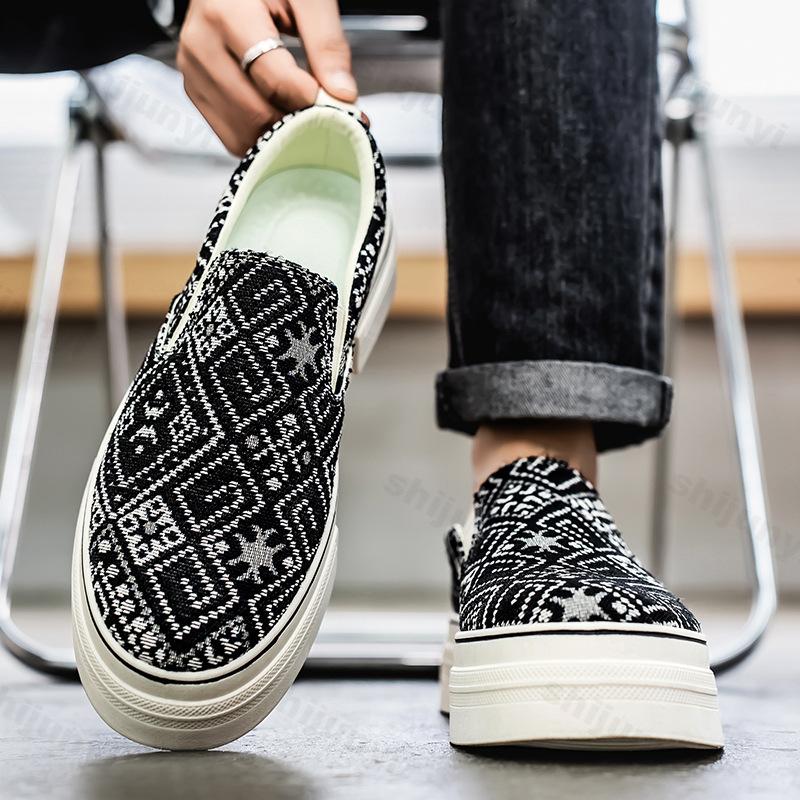 Fashion National Style Camouflage Design Sports Slip on Casual Shoes Men 2025 New Summer Outdoor Fashion Trend Lightweight Flat Sneakers