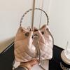 Popular Niche Casual Diamond Hand-held Pleated Bucket Bag Fashionable Versatile Light Luxury Chain Messenger Bag