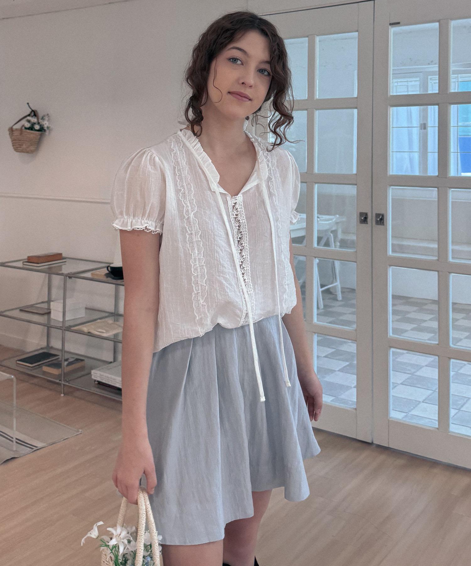 Блузка с оборками Delaidy Lustre