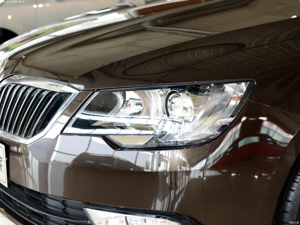 

Передняя фара в сборе со светодиодной дневной ходовой фарой для Skoda Superb 131415 Premium Quality Right - No Bulb