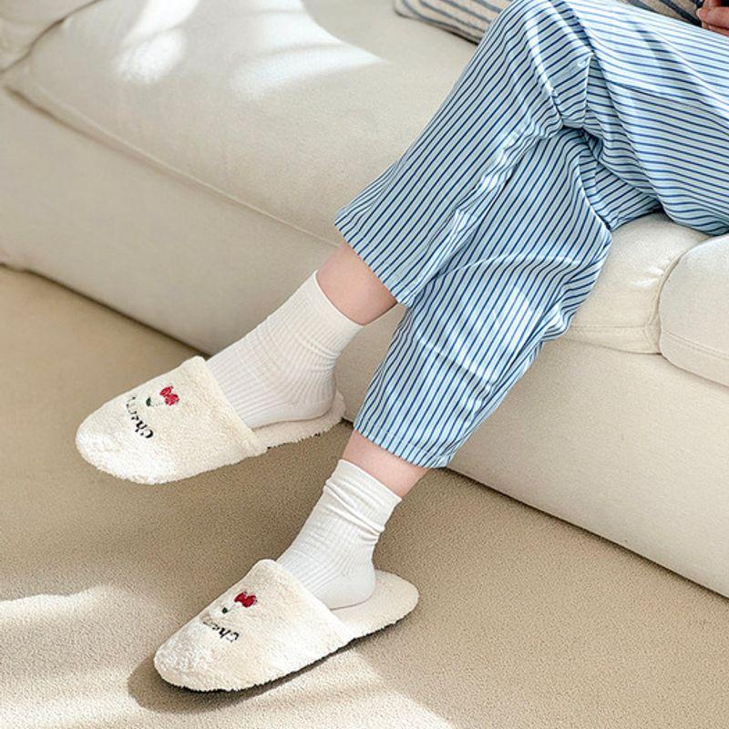 RUGUM Fruity Cherry Fogni Living Room Slippers