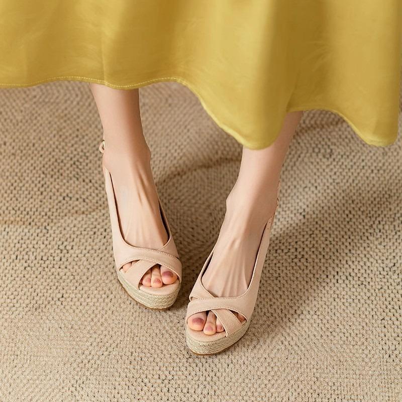 

Мода 2025 Мода Жіночі Сандалі на Товстій Платформі з Заднім Ремінцем Літні Сандалі з Відкритим Носком на Високих Підборах Жіночі Нові Нековзкі Сандалі на Платформі Жіночі 37 абрикосовий