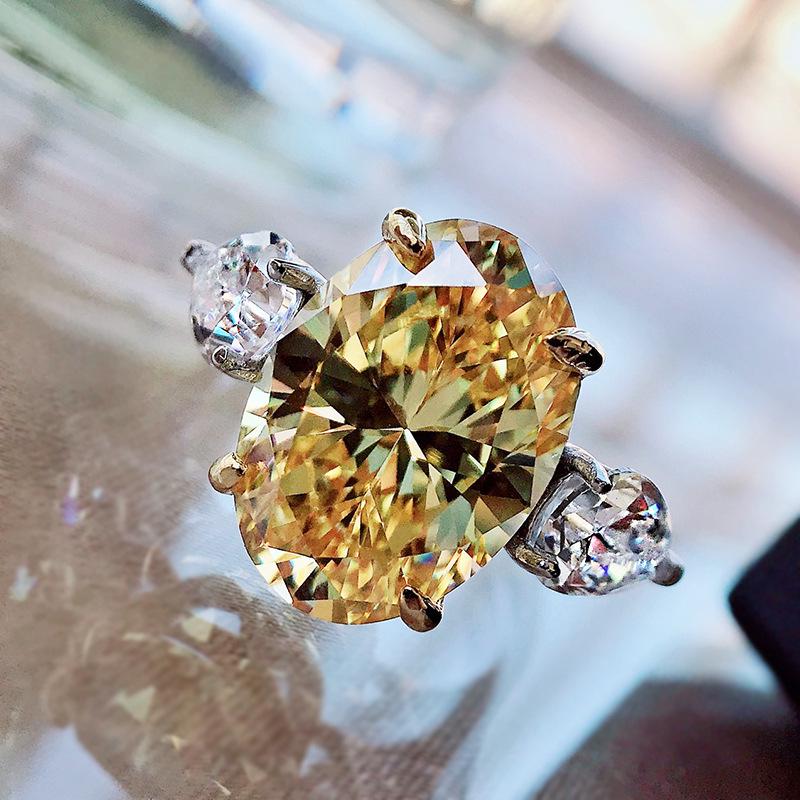 

Ювелирные изделия Xiancan 2023 Сверкающее кольцо с овальным бриллиантом из высокоуглеродистого материала 10 карат в серебре 925 пробы Size 8 алмаз/жёлтый