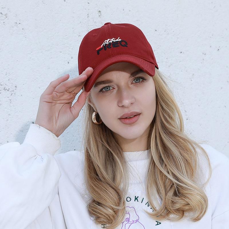 New Embroidered Letter Baseball Caps for Men and Women Outdoor Leisure Sun Protection Cover Fashion Versatile Travel Must