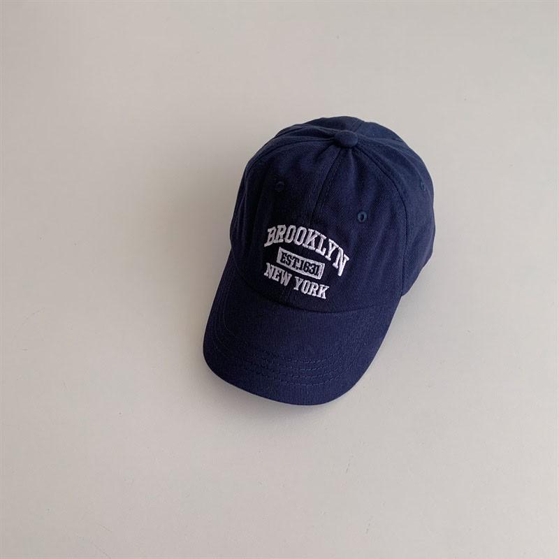 

Letter Embroidery Baby Baseball Cap Solid Color Adjustable Toddler Boys Girls Snapback Hat Casual Kids Cotton Duck Tongue Caps Adjustable
