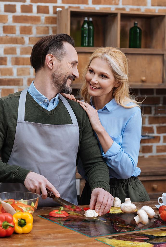 SZKLANA PŁYTA OCHRONNA NA KUCHENKĘ 70x52 KOBIETA