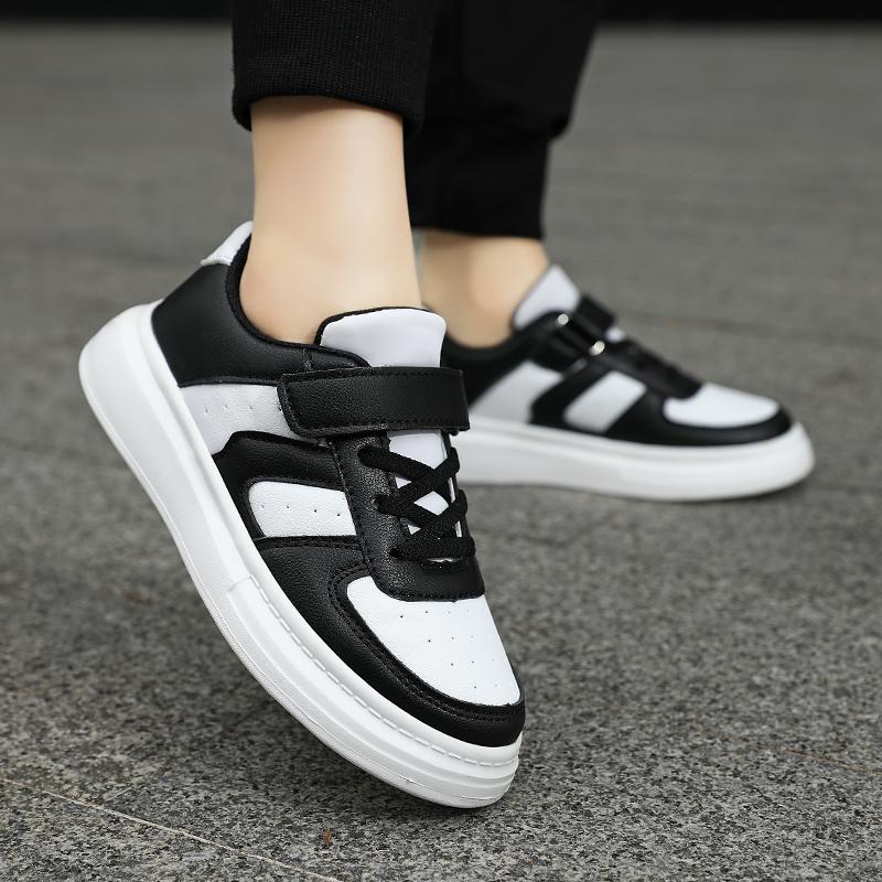 Kinder Vier Jahreszeiten Low Top Atmungsaktive Skateboardschuhe Kinder Studenten Trendige Lauf-Sportarten Jungen und Mädchen Bequeme Turnschuhe für die Halle