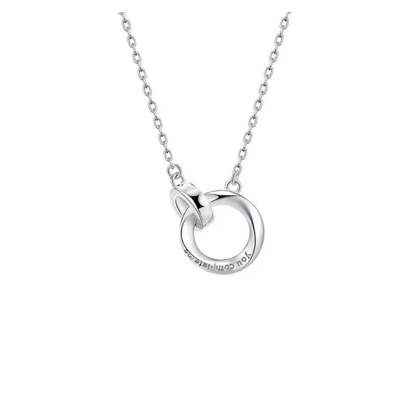 Mobius Necklace: Stylish Niche Design, Versatile Chain for Cool, Fashion-Forward Looks