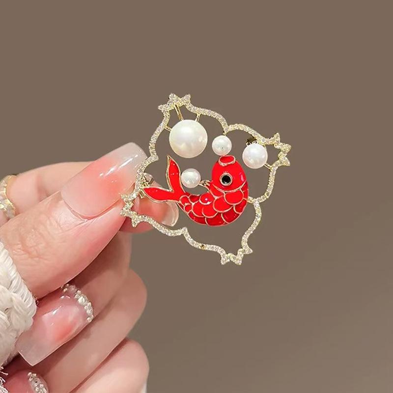 Ruyi Pipa Brooch: Elegant Classic Pearl Pin for Women’s Cheongsam
