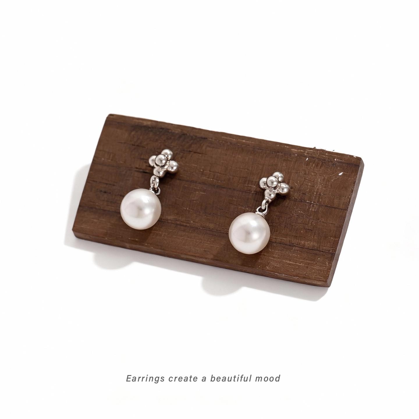 Retro Silver Bead & Pearl Flower Ear Studs - Elegant, Simple Design with Mosquito Coil Clip