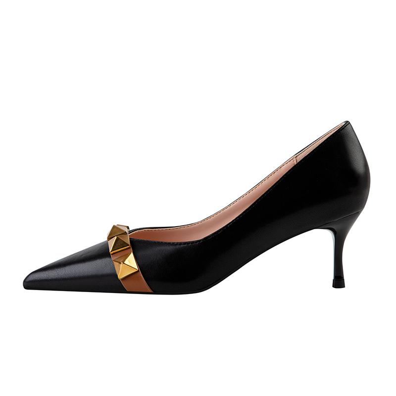 Fashion Leather Sexy Heels Shoes Pointed Toe Rivet Super High Heels Nude Pumps Women Dress Shoes Stilettos 2025 New Fashion