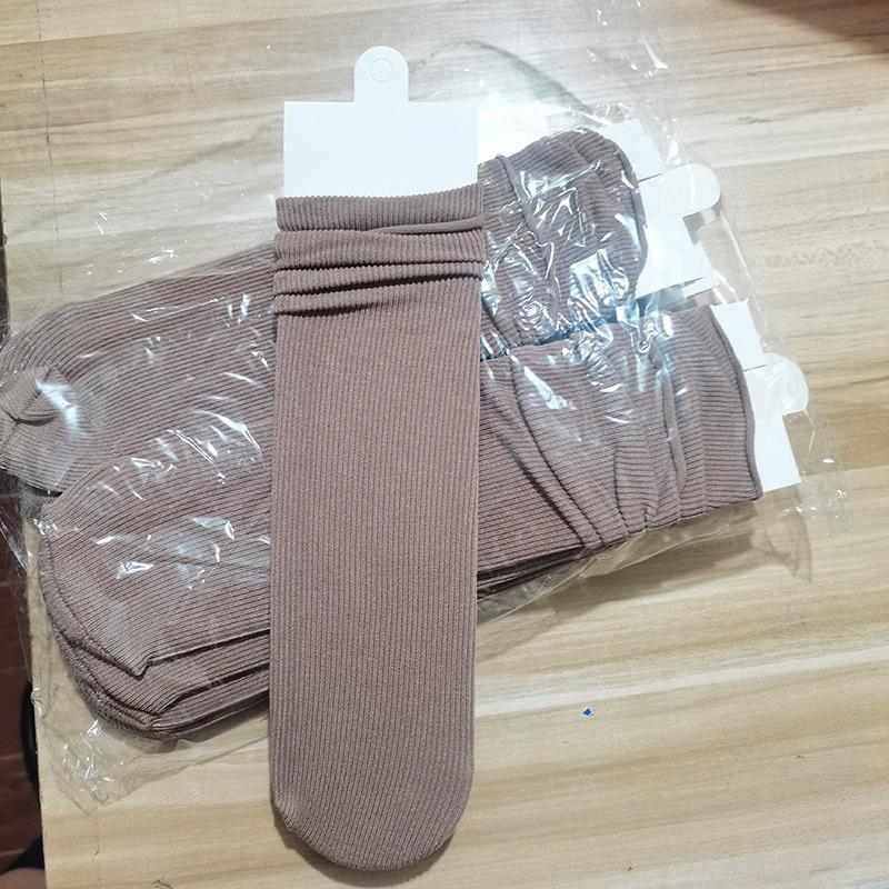 Ladies Autumn and Winter Thick New Products Pure Color Retro Sweat Absorbing Breathable Long Tube Pile Pile Cotton Socks