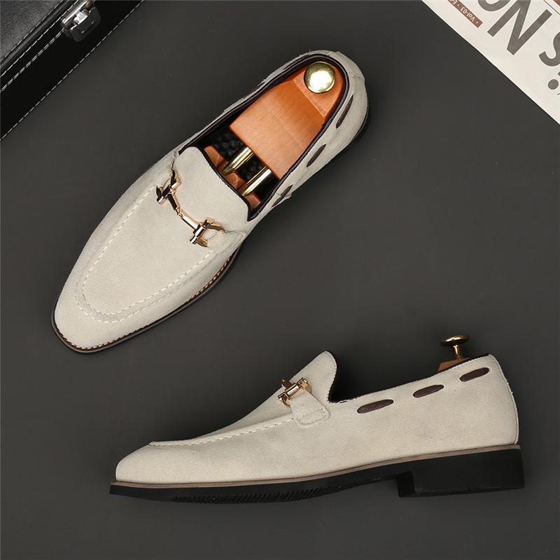 Fashion New Pointed Toe Suede Leather Flats Metal Button Party Shoes For Men Male Wedding Dress Prom Homecoming Shoes Zapatos Hombre
