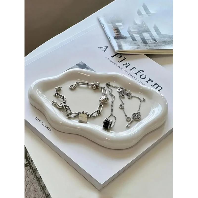 Ceramic Jewellery Storage Tray, Cloud-Shaped Design, Can Be Used as an Earring Display Stand, Office Decorative Item, or Gift