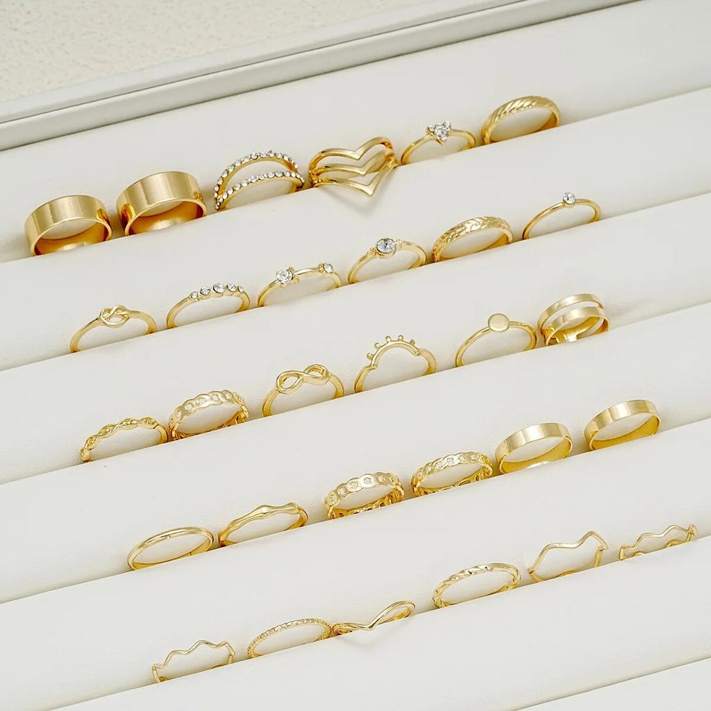 30 Stück Elegante Stapelringe Modisches Unendlichkeits-/Ketten-/Knoten-Design Eingelegter Strass Golden Alltags-Outfits Party-Zubehör