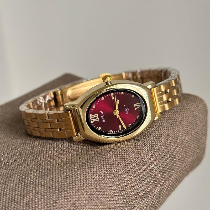 Mittelalterlicher Stil Literarische und Retro Armbanduhr Damen Kleine Exquisite Leichter Luxus Temperament Damen Quarz Uhr