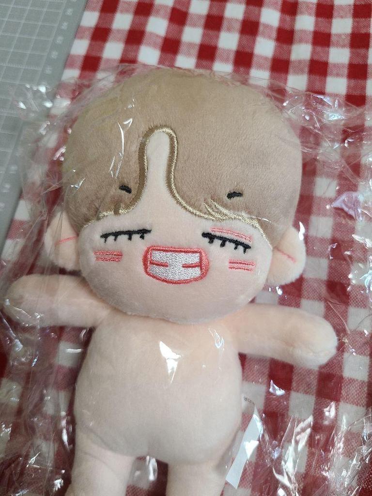 [USED] BTS V Taehyung Plush Toy, Approx. 15cm, Includes Clothes and Hat
