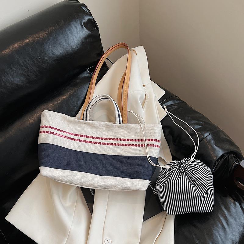 New Personalized Striped Women's Bag, Fashionable and Simple Large-capacity Shoulder Portable Tote Bag