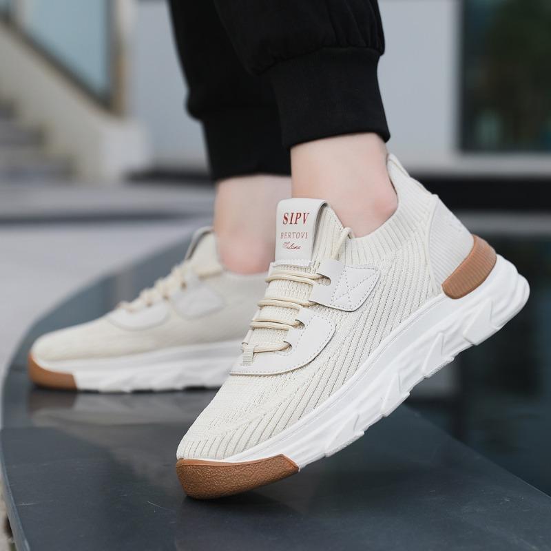 New Men's Shoes Fly-woven Platform Sneakers Comfortable and Trendy Socks Casual Shoes One-pedal Men's Casual Shoes