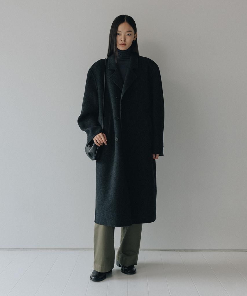 Beullaengkeulumumeon Letters Roll Neck_Charcoal Navy