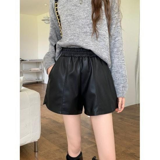 

Женские шорты А-силуэта из ПУ кожи с высокой посадкой 2025 - Приталенные, с эластичной талией, широкие буткаты для весны и осени. S чёрный