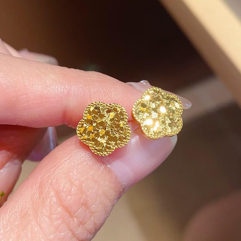Silver needle sequined three-dimensional flower stud earrings fashionable light luxury high-end earrings niche trend cold wind earrings wholesale