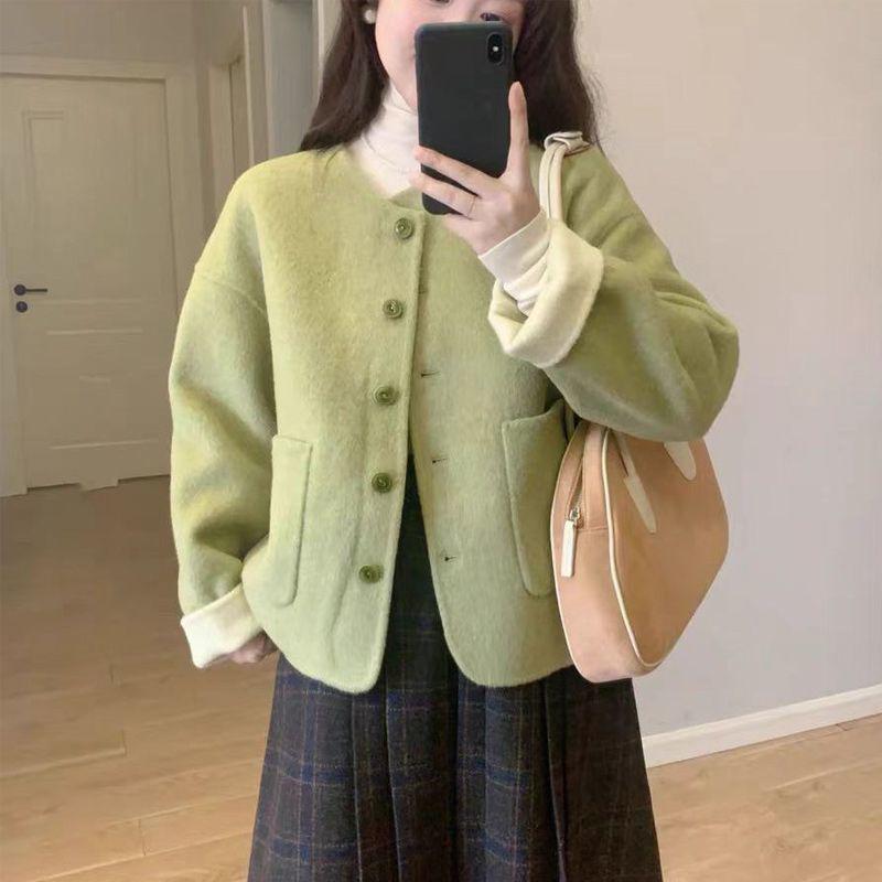 Green Retro Round Neck Winter Coat for Petite Women - Loose, Slimming, Single-Breasted, Elegant Design L