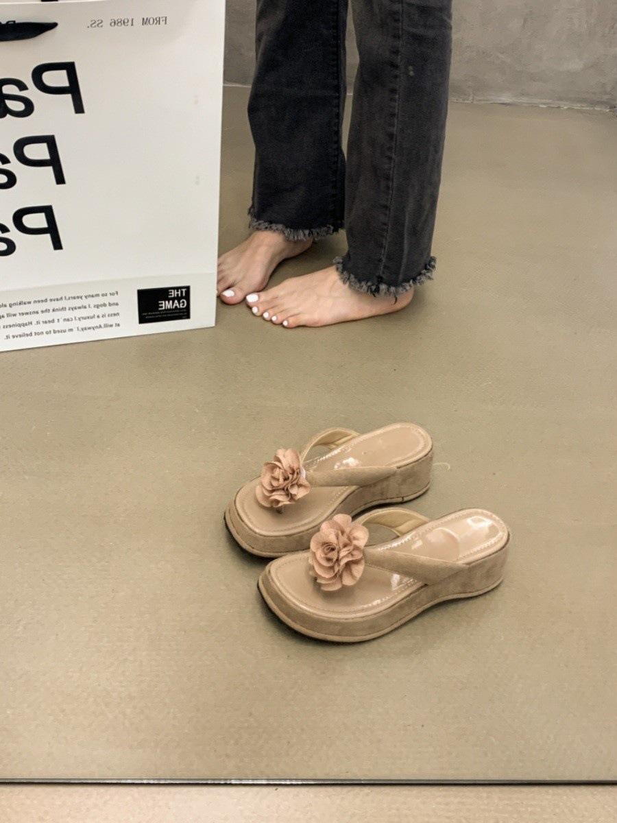 

Сандалии на танкетке женские летние толстая подошва увеличивает рост маленькие приморские каникулы натирают ноги прохладные шлепанцы для улицы 35 хаки