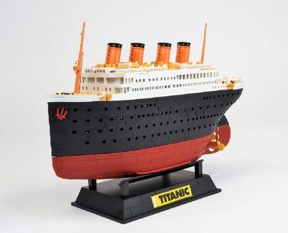 Suyata Titanic with Port Vehicle Diorama Plastic Model & SYTSL-002