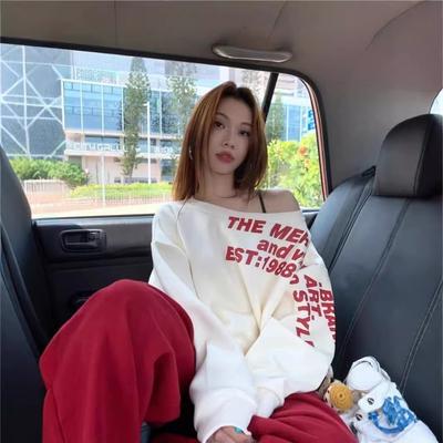 Off-the-shoulder Retro Printed Letter Long-sleeved Sweater Women's Autumn New Niche Slanted Shoulder Irregular Loose and Thin Top