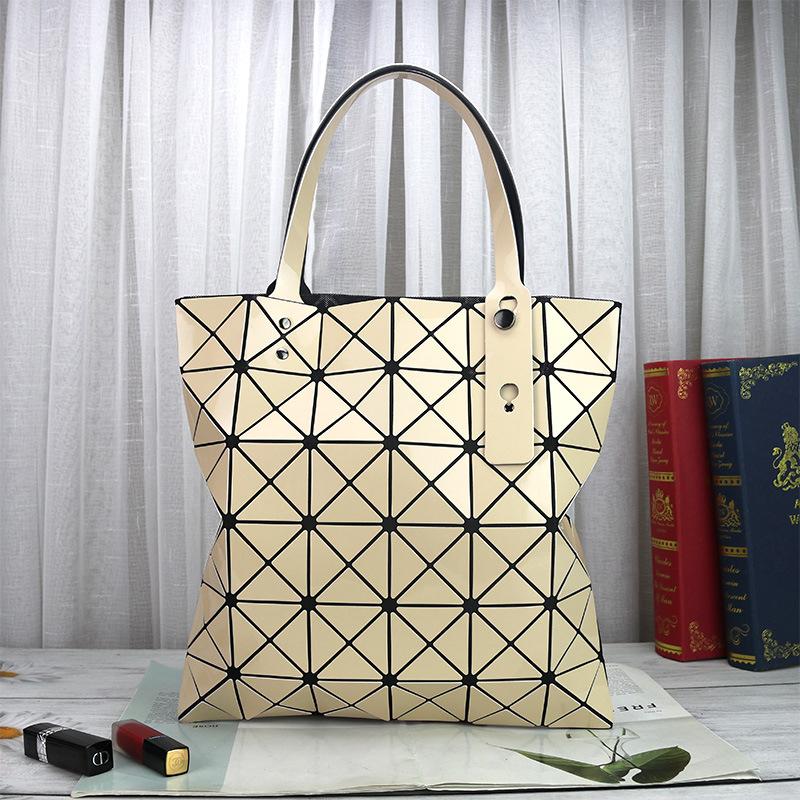 

Классическая шестисеточная новая глянцевая модная трендовая геометрическая ромбовидная портативная женская сумка 6-сеточная складная сумка через плечо