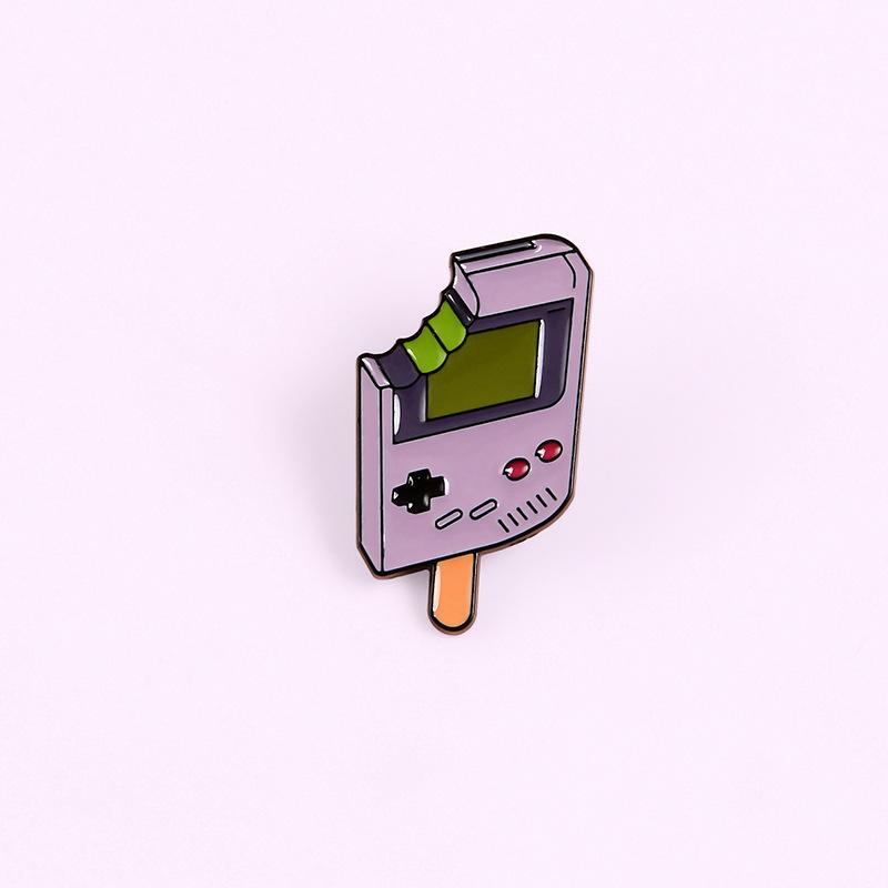 Fun Elegant And Ice Cream Game Machine Brooch Pin Crafted From Highquality Enamel Alloy