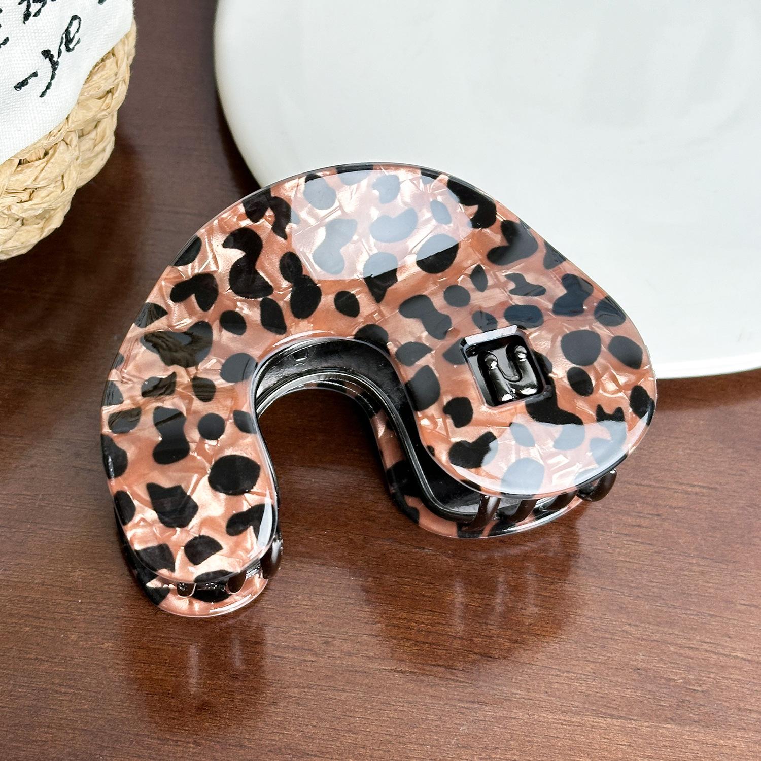 

Print Trendy Leopard Mixed Material Hair Claw Clip Perfect For Everyday Use CShaped 8.4cm