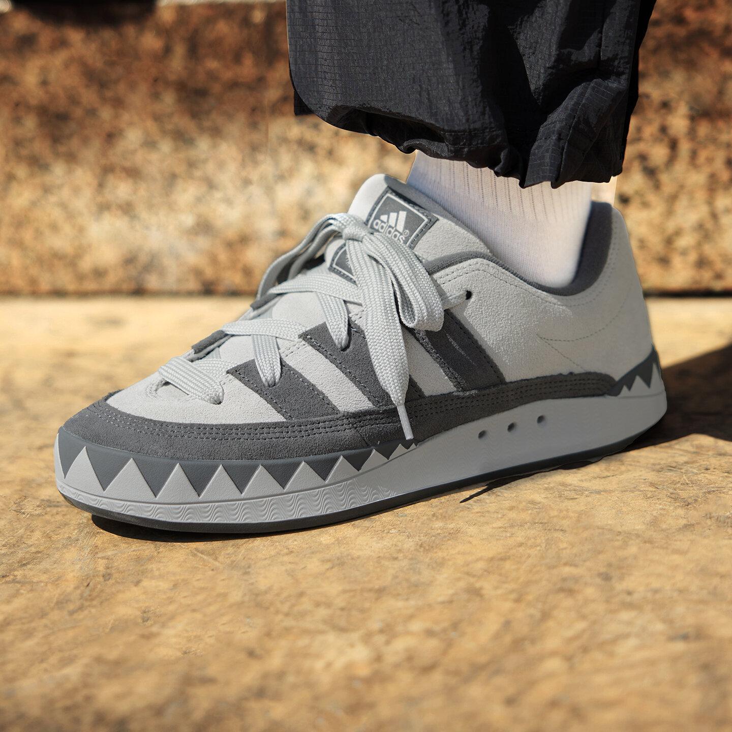 

adidas Adimatic Stone Grey 41