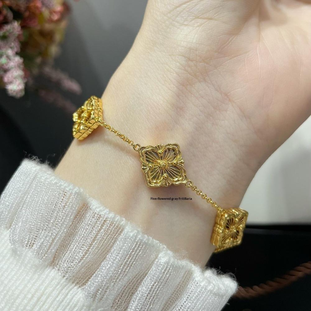 

Four-leaf Clover Bracelet for Women Retro Palace Style Accessible Luxuryfashionclassy Bracelet v gold