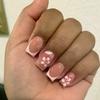 24Pcs Pink Flower Square Fake Nails With Glue Cute White Artificial Press On Acrylic Nails Wearable False Nails