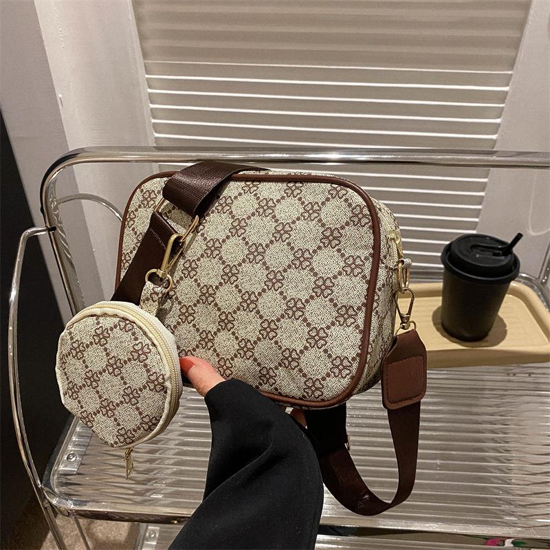 Women's 2023 Trendy Textured Minimalist Shoulder Bag - Stylish Small Casual Crossbody Bag