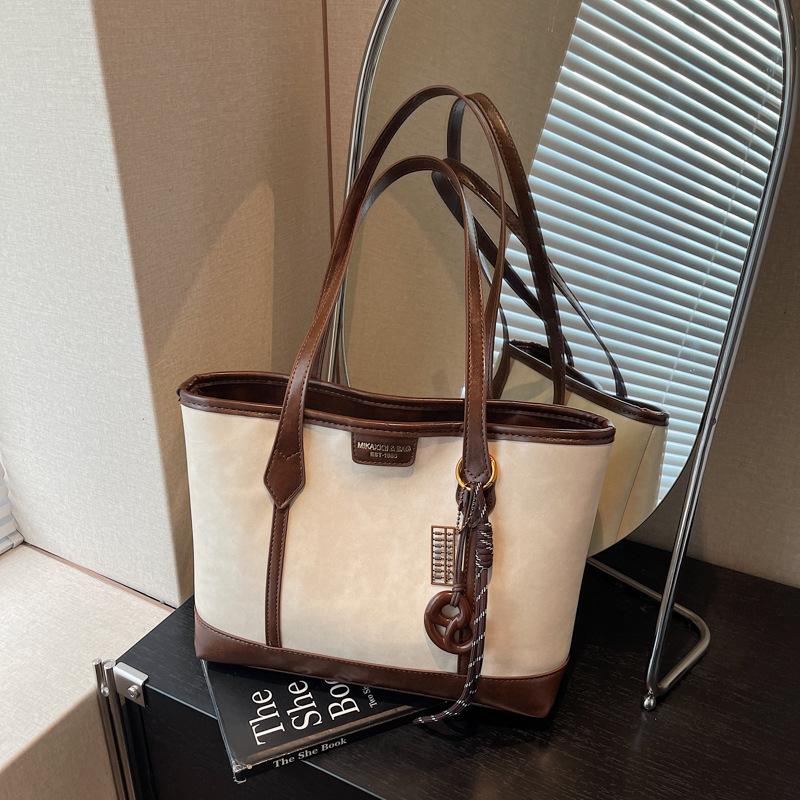 Commuter women's new retro fashion casual large-capacity armpit bag high-end shoulder bag