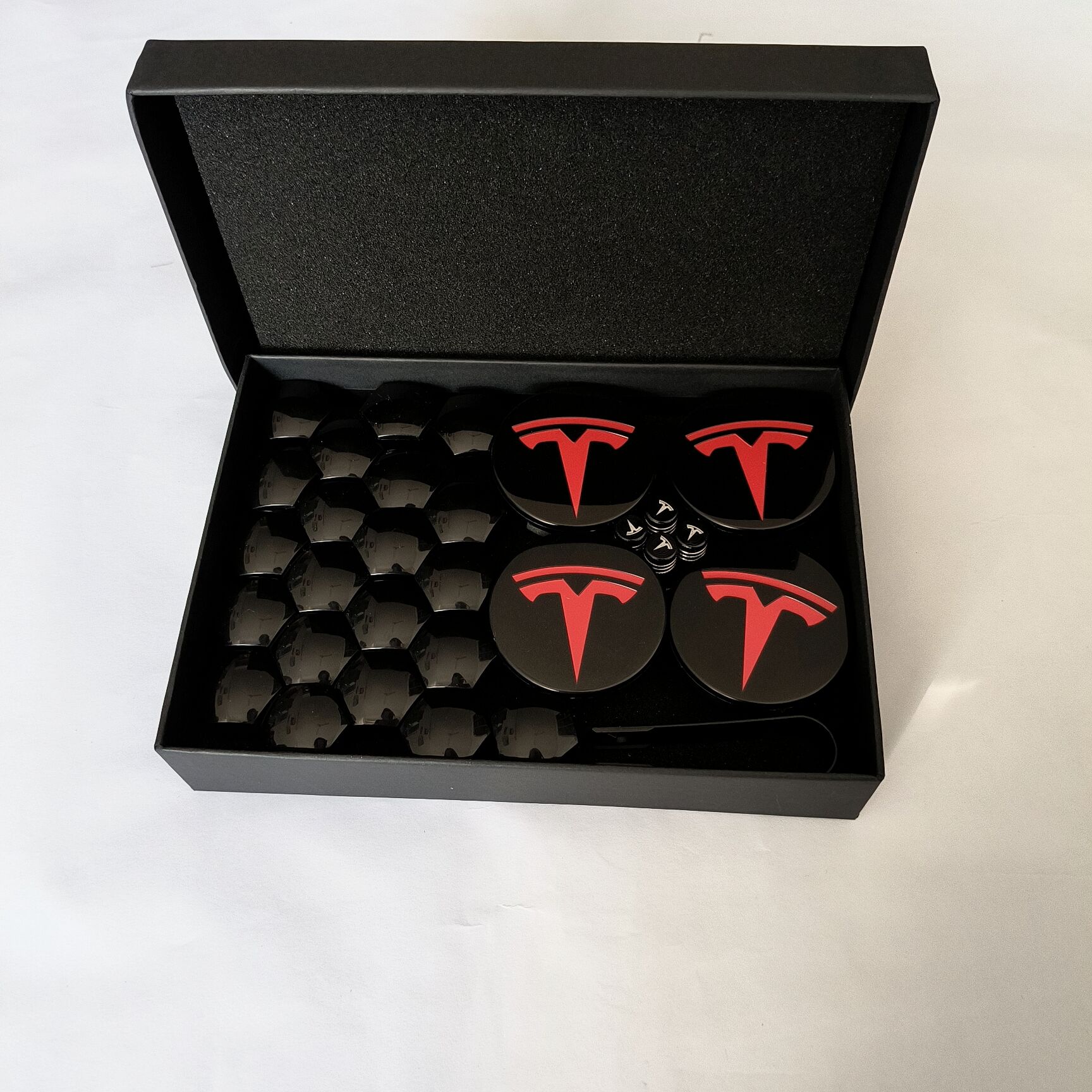 

31PCS BOX for Tesla Model3 ModelY Juniper Cover Wheel Conversion Kit Car Wheel Hubcap Center Cap andTire Cap Screw Accessories