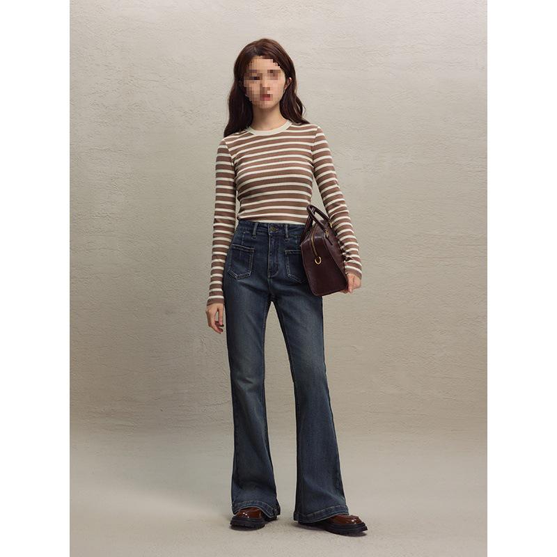 Women's Slim Fit Contrast Stripe Long Sleeve Knit Top for Autumn/Winter 2023